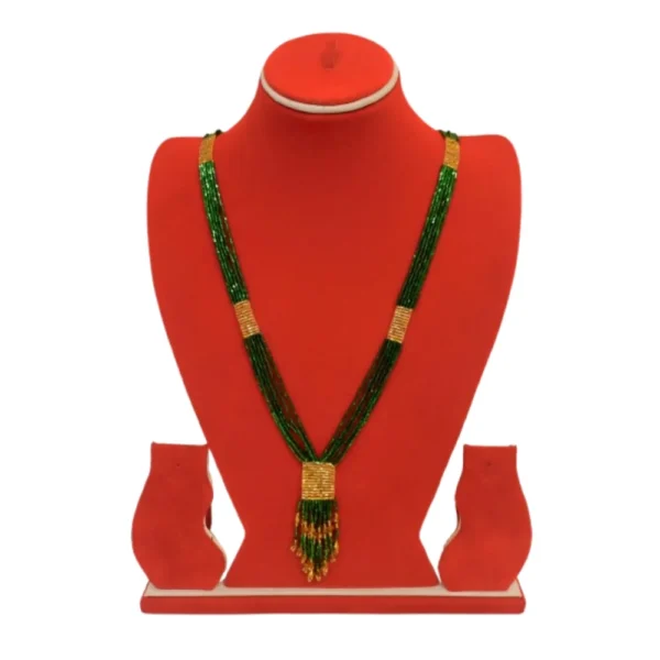 Green pote neck with red cover
